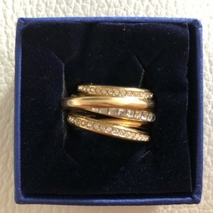 Svarovski dynamic ring GOS, crystals all around